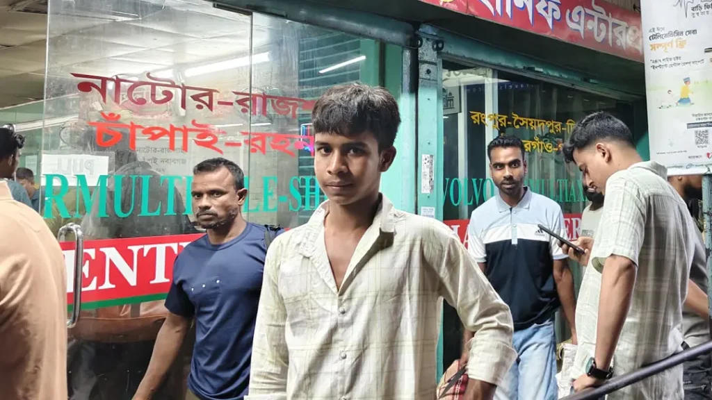 নিজের পায়ে দাঁড়াতে ঢাকায় আসা, অভিমান ভেঙে নানির কাছে ফিরছে আতিক