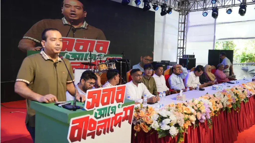 গুপ্ত রাজনীতিতে শিক্ষার্থীদের উৎসাহিতকারীরা শিক্ষার্থীদের ভালো চায় না